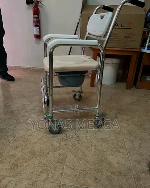 Photo - Toilet Chair榨፭toilet Safety Railings, Attached Pot∞匯commode Chair