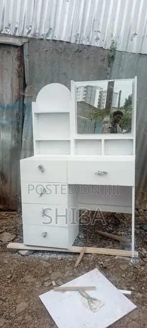 Photo - Dressing Table