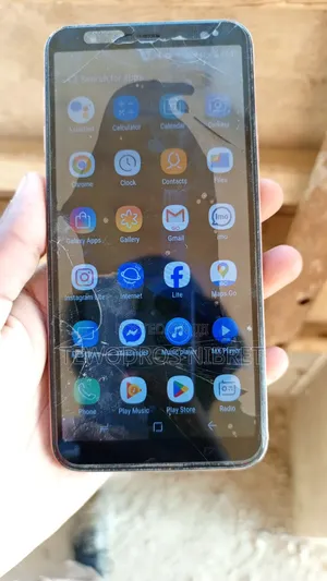 Photo - Samsung Galaxy J4 Core 16 GB Gold