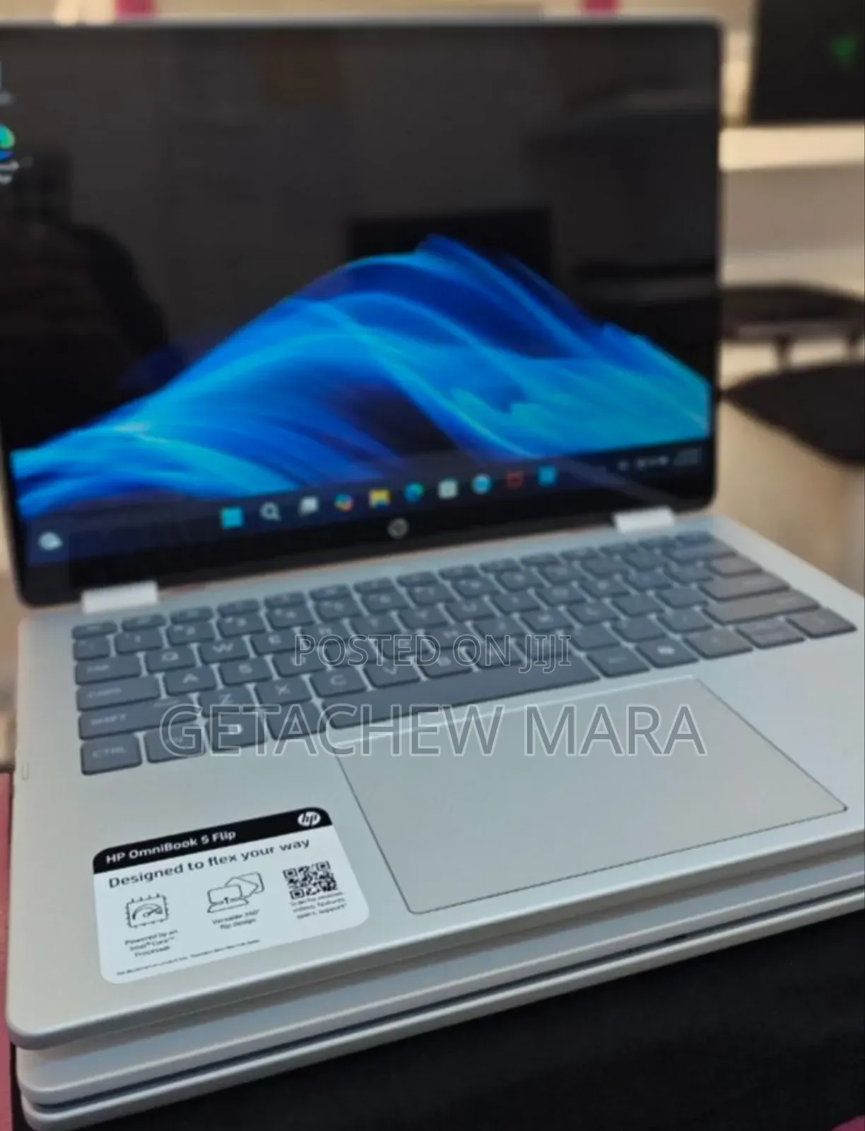 New Laptop HP OmniBook 5 Flip 8GB Intel Core I5 SSD 512GB