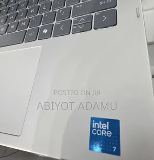 New Laptop HP OmniBook 5 14" 16GB Intel Core I7 SSD 512GB