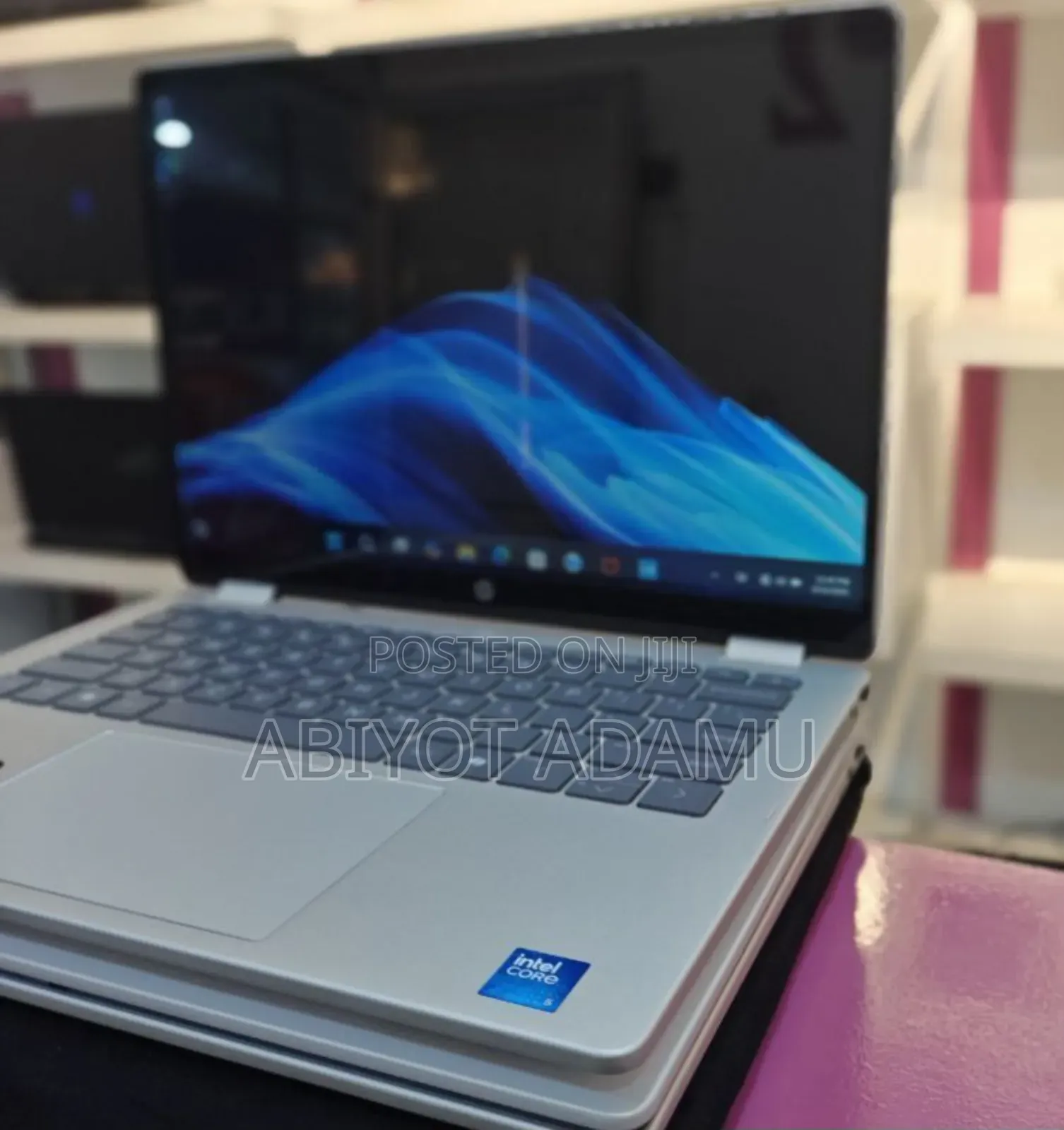 New Laptop HP OmniBook 5 Flip 16GB Intel Core I5 SSD 512GB