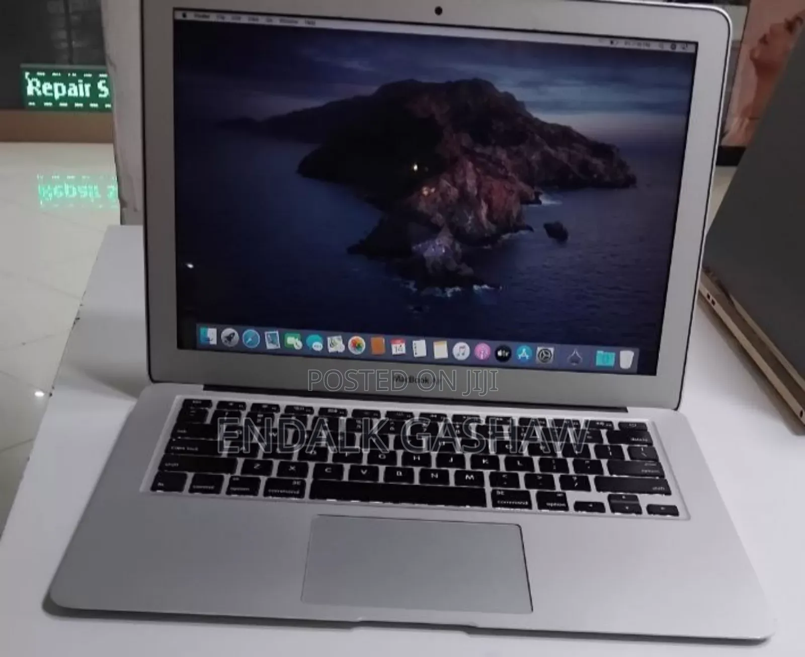 New Laptop Apple MacBook 2014 4GB Intel Core I5 SSD 256GB