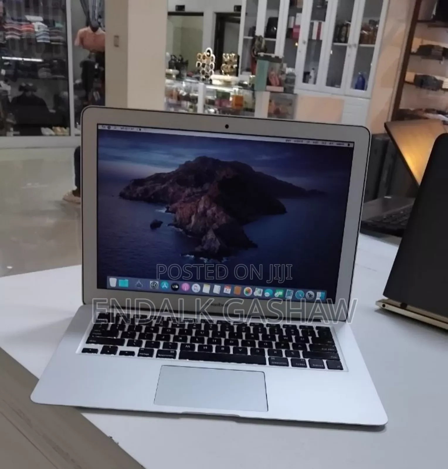 New Laptop Apple MacBook Air 2014 4GB Intel Core I5 SSD 256GB