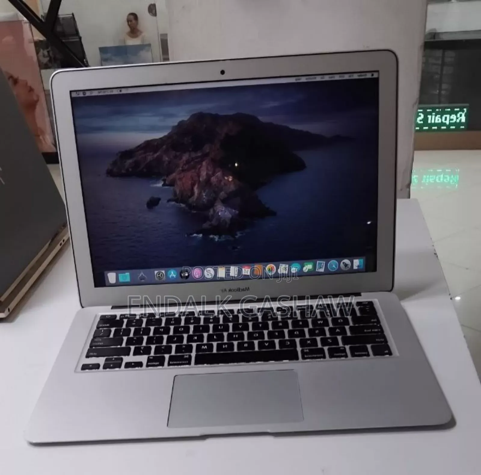 New Laptop Apple MacBook Air 2014 4GB Intel Core I5 SSD 256GB