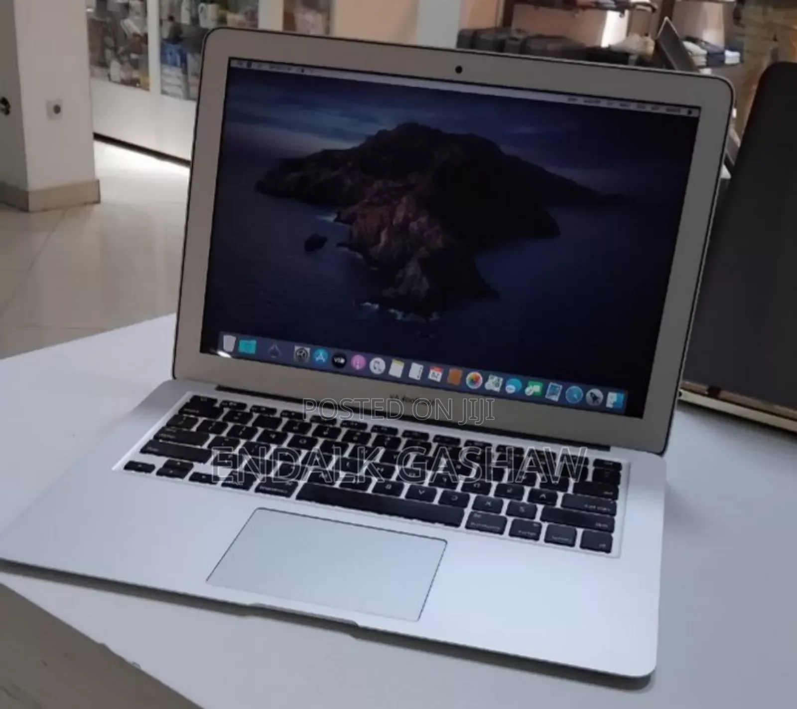 New Laptop Apple MacBook Air 2014 4GB Intel Core I5 SSD 256GB