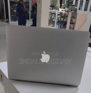 New Laptop Apple MacBook Air 2014 4GB Intel Core I5 SSD 256GB