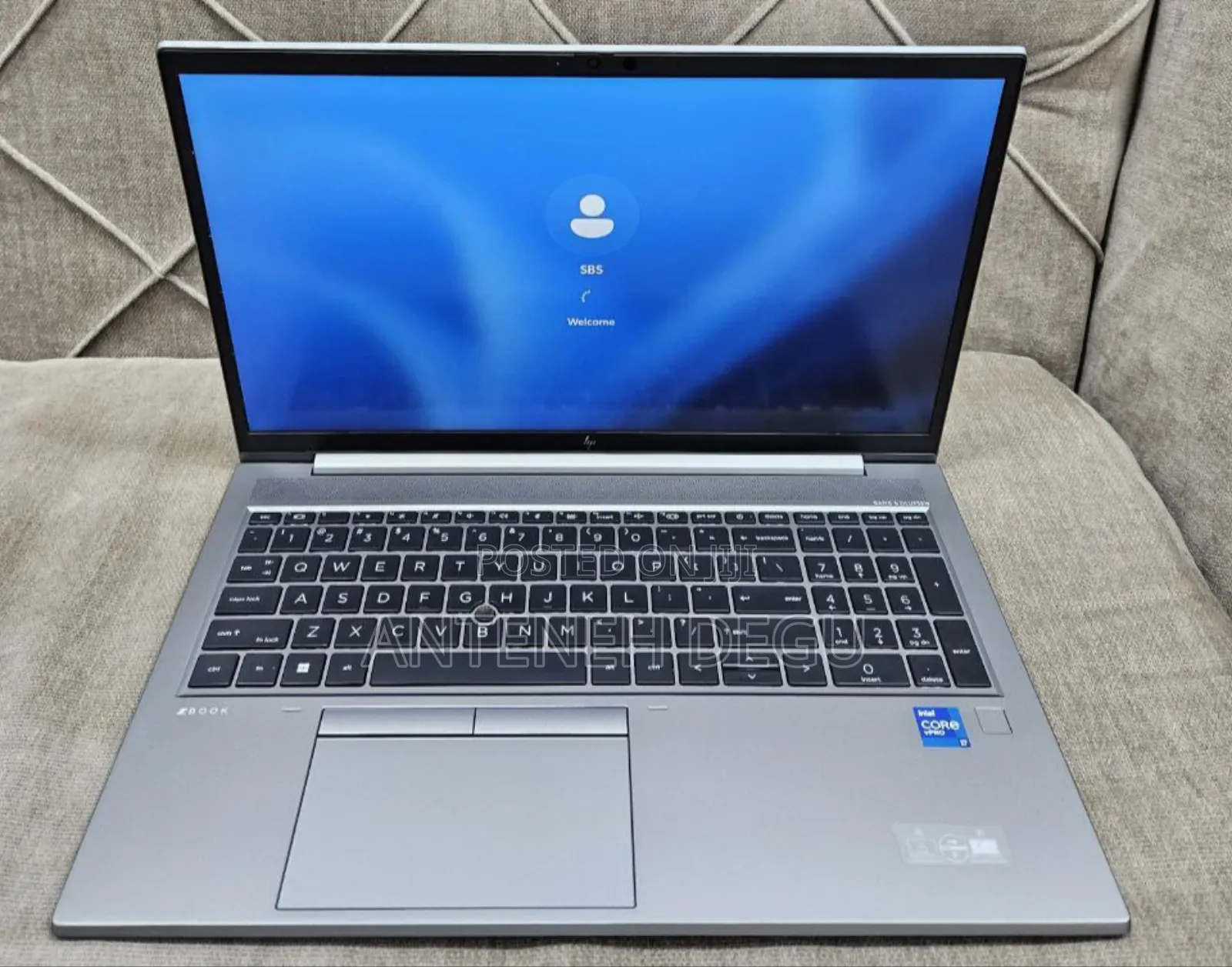 New Laptop HP ZBook Firefly 15 G7 16GB Intel Core I7 SSD 1T