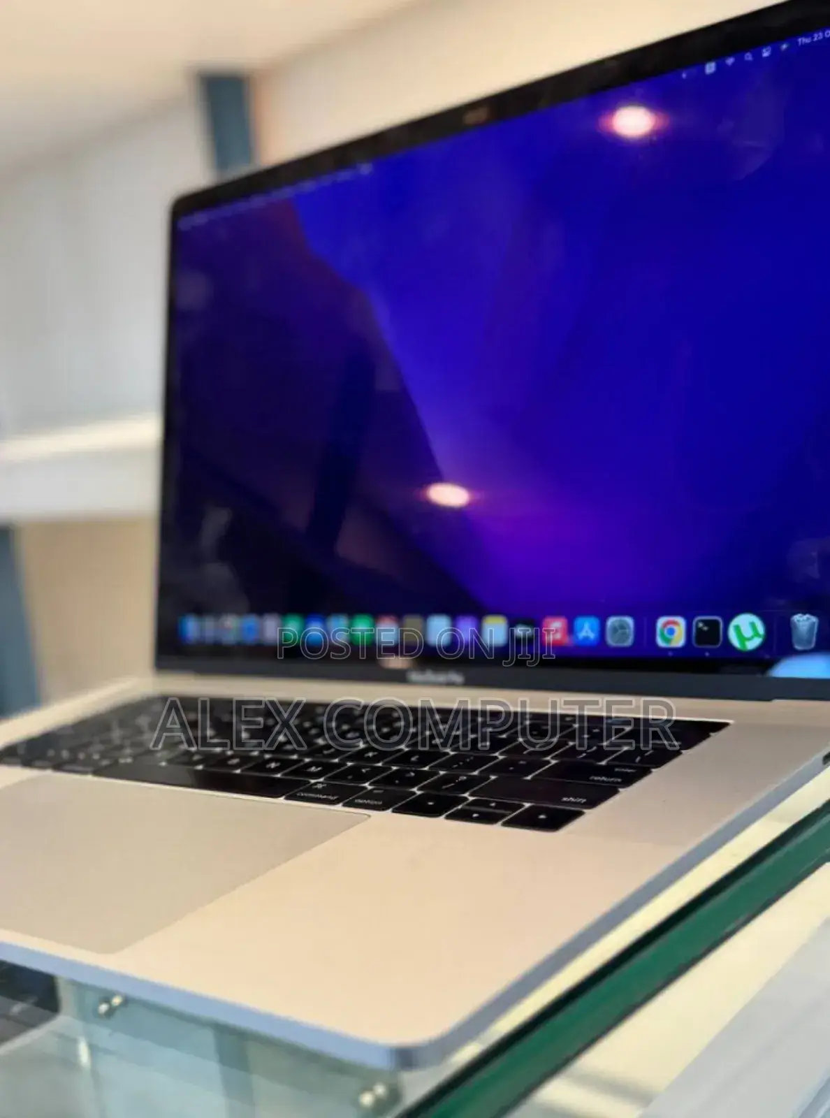 New Laptop Apple MacBook Pro 2016 16GB Intel Core I7 SSD 512GB