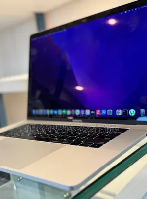 Photo - New Laptop Apple MacBook Pro 2016 16GB Intel Core I7 SSD 512GB