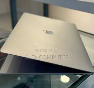 New Laptop Apple MacBook Pro 2016 16GB Intel Core I7 SSD 512GB