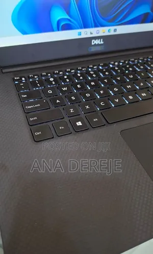 New Laptop Dell Precision 5540 16GB Intel Core I5 SSD 256GB