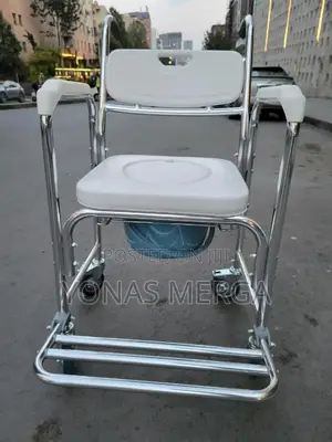 Photo - Shower Chair雕会wheelchair or Commode Chair夕糶suitable for the Handrails