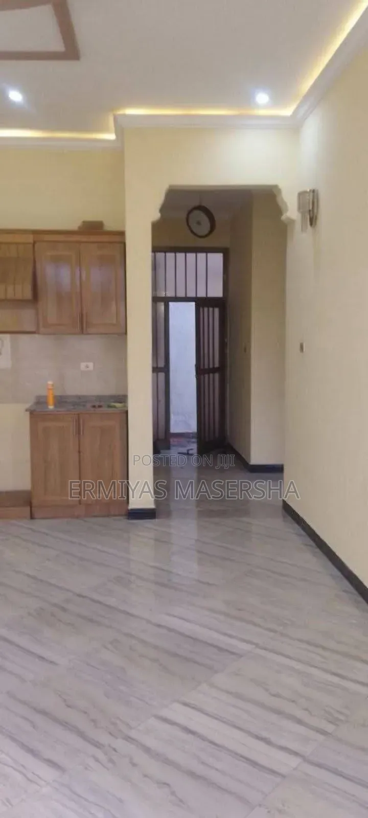 Furnished 5bdrm Villa in Yeka for sale