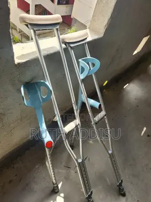 Bilateral Medical Pair Elbow and Axillary Crutches癲同medical Crutches