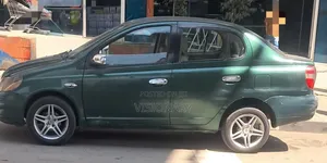 Toyota Platz 2001 Green