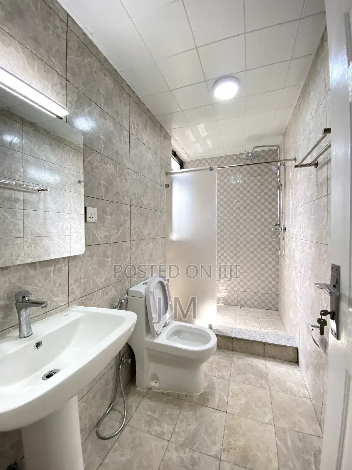 2bdrm Duplex in Kirkos for rent