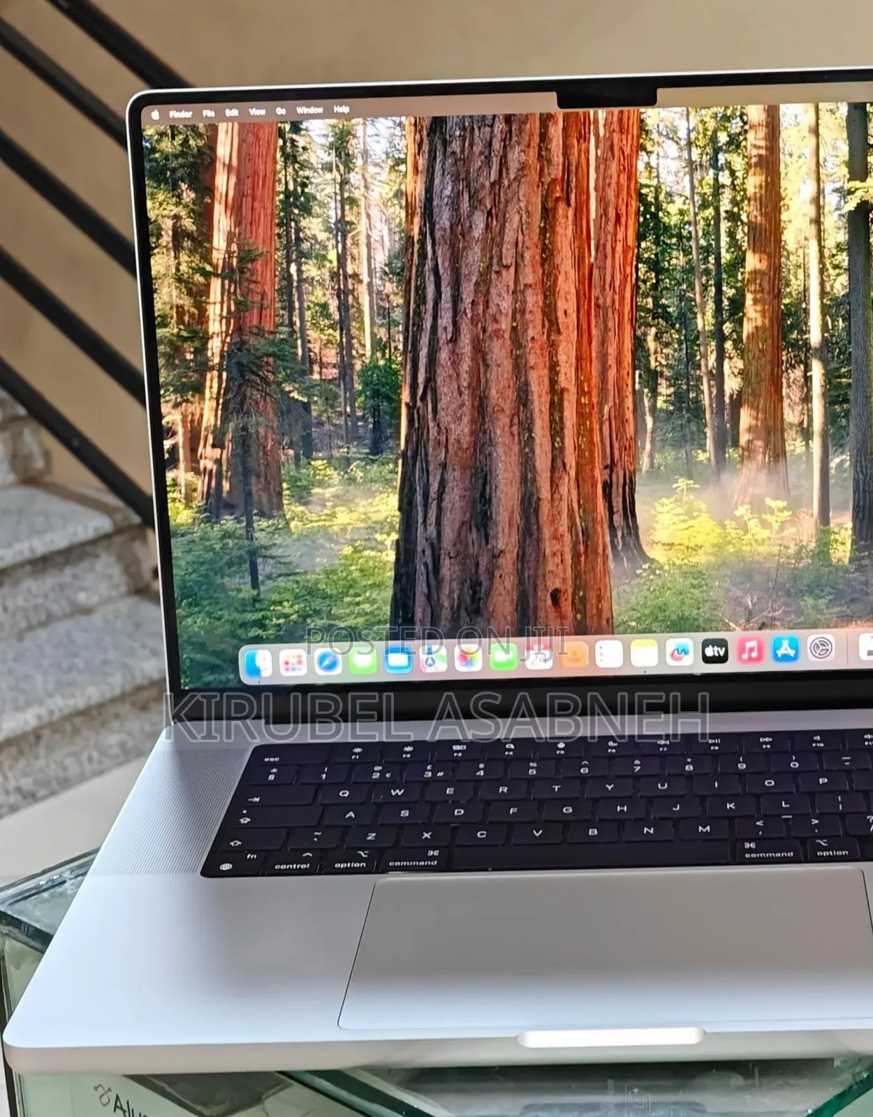 New Laptop Apple MacBook Pro 2020 M1 16GB Apple M1 Pro SSD 1T