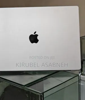 New Laptop Apple MacBook Pro 2020 M1 16GB Apple M1 Pro SSD 1T