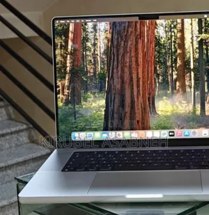 New Laptop Apple MacBook Pro 2020 M1 16GB Apple M1 Pro SSD 1T