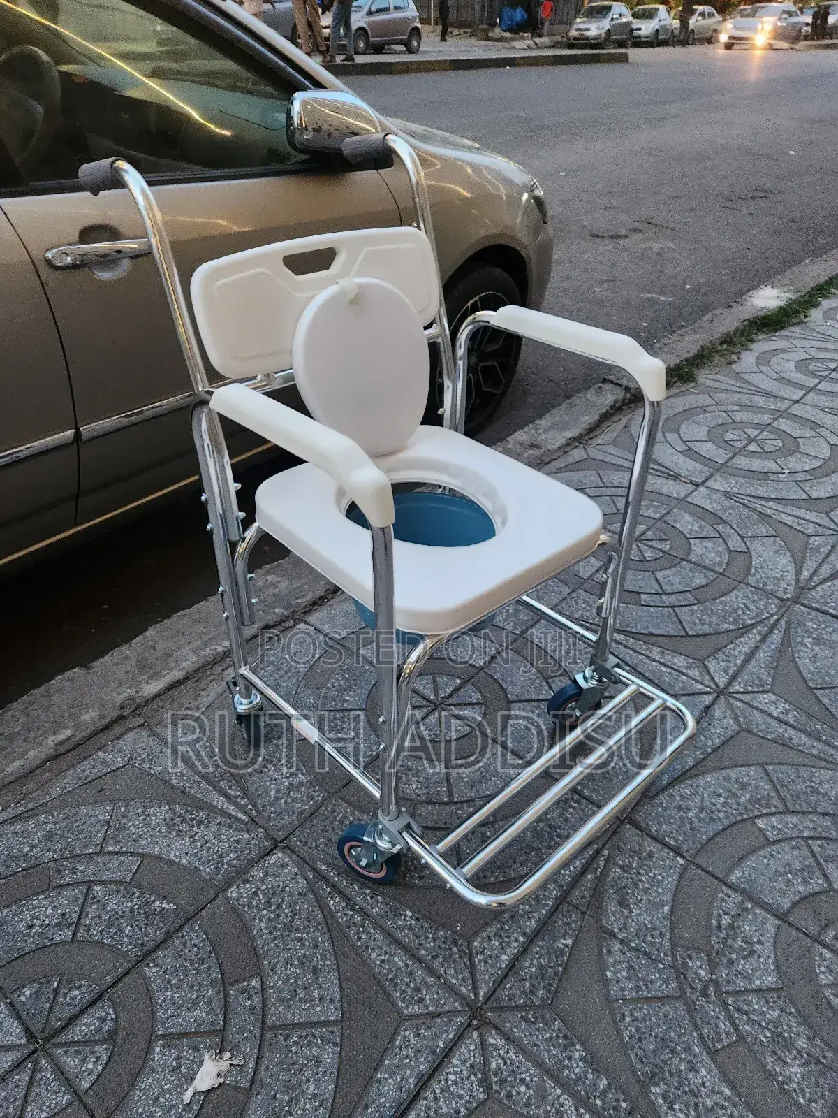Commode Wheelchair老人toilet Wheelchair With Popo Wheelchair延伸commode