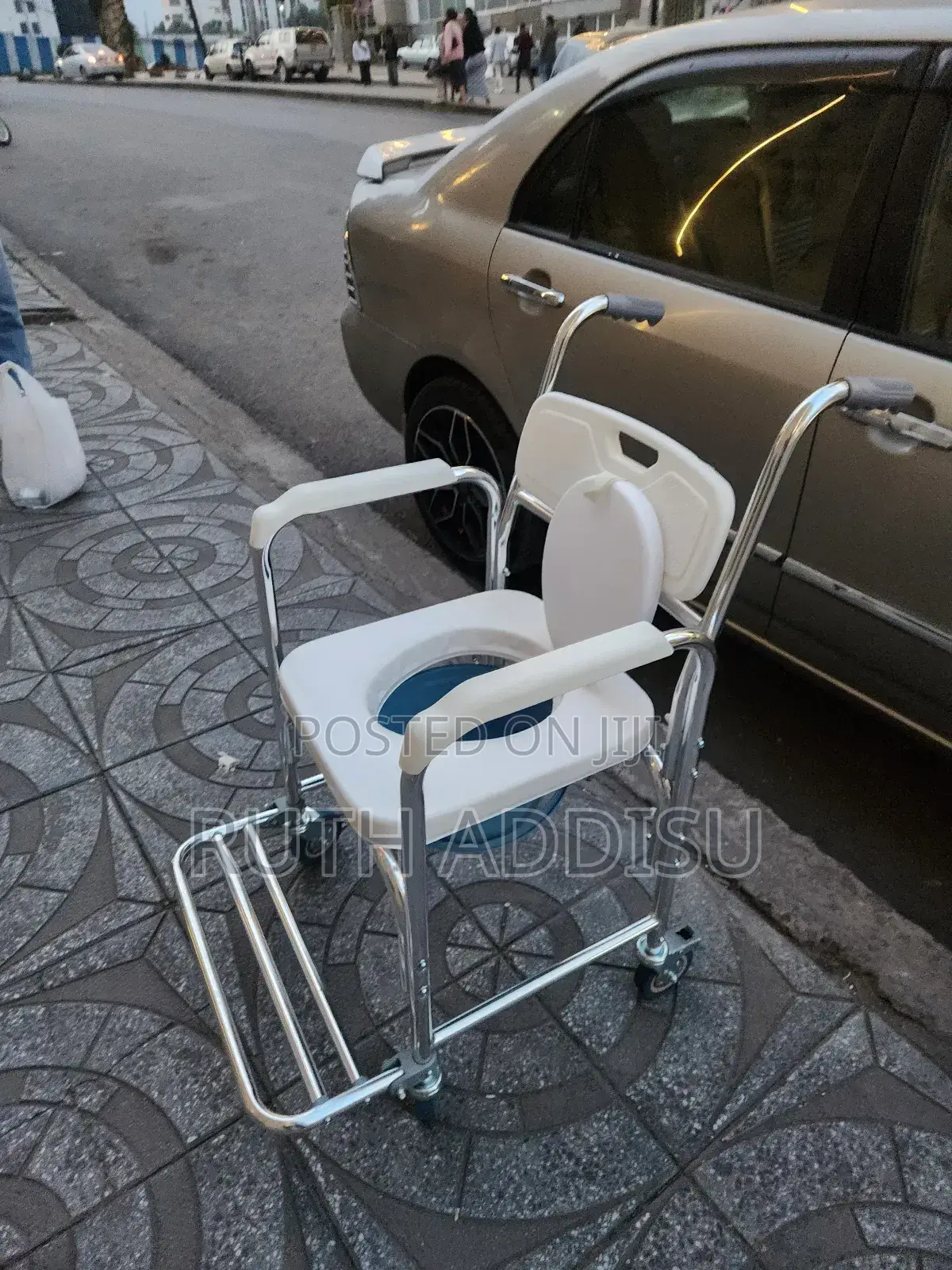 Toilet Brand New Commode Wheelchair痲我medical Commode Wheelchair New