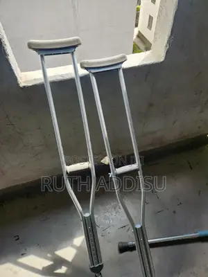 Photo - Axillary Bilateral Crutches癲同axillary Medical Crutches希冀crutches New
