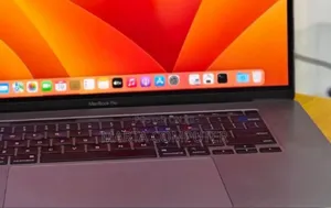 New Laptop Apple MacBook Pro 2019 16GB Intel Core I7 SSD 512GB
