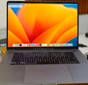 New Laptop Apple MacBook Pro 2019 16GB Intel Core I7 SSD 512GB
