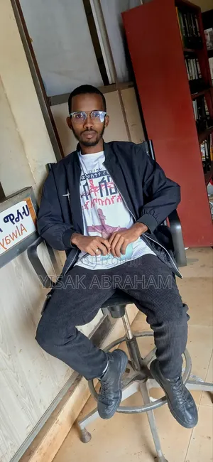 Photo - Graphics Designer and Video Editor