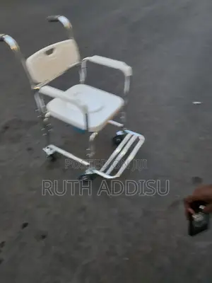 Foldable Brand New Wheelchair奔馳commode Wheelchair做了poty Wheelchair New
