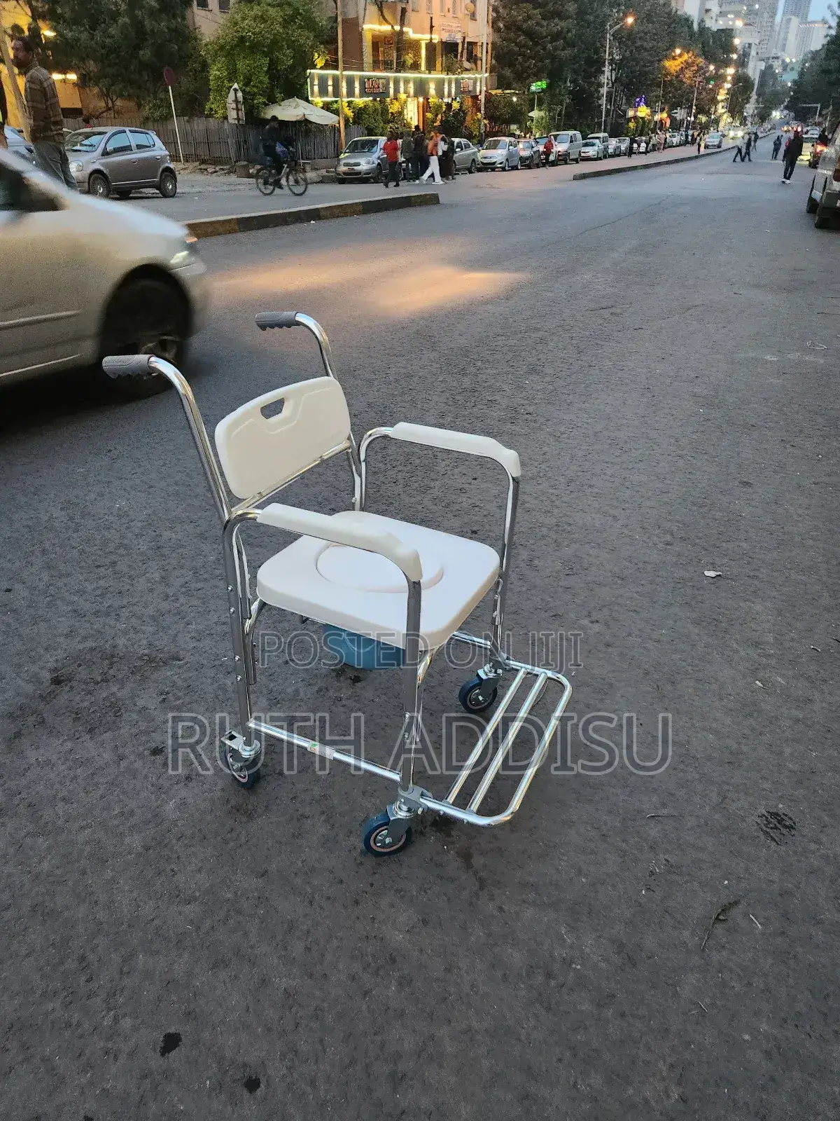 Commode Leg Rest Wheelchair者的poty Wheelchair庫房commode Wheelchair New