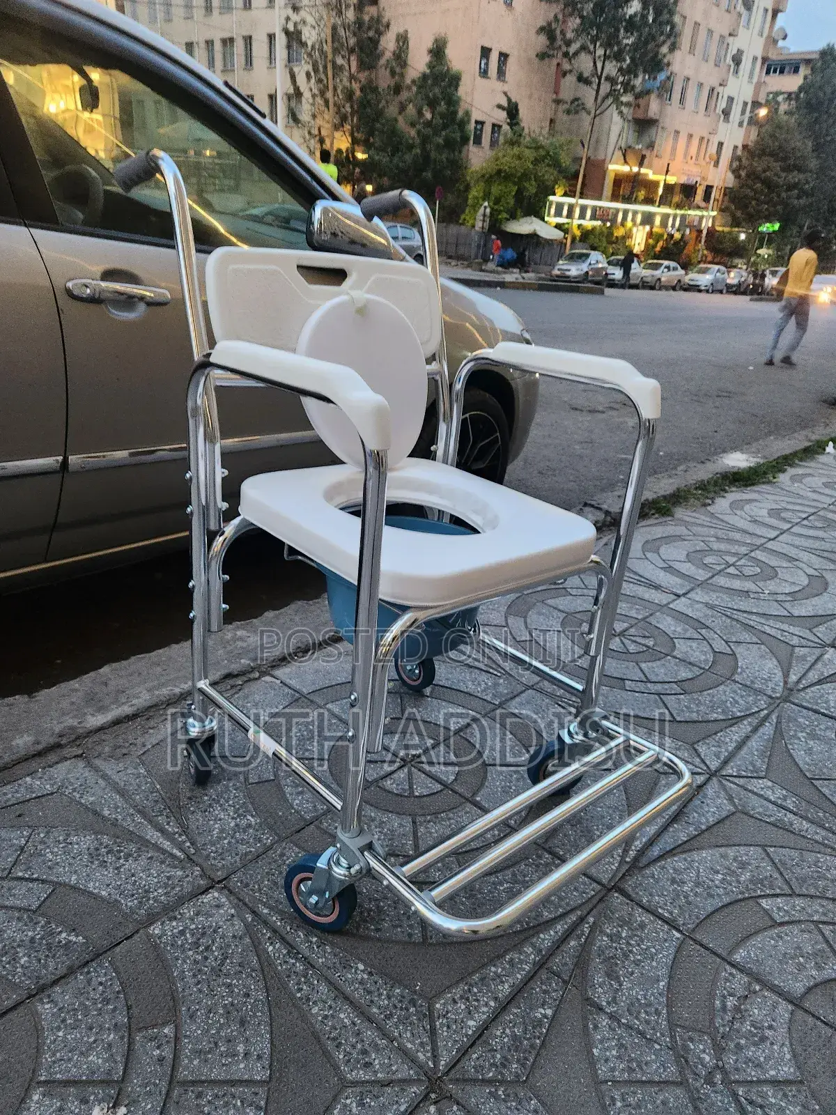 Commode Wheelchair奔跑medical Wheelchair奢求wheelchair Poty Wheelchair New