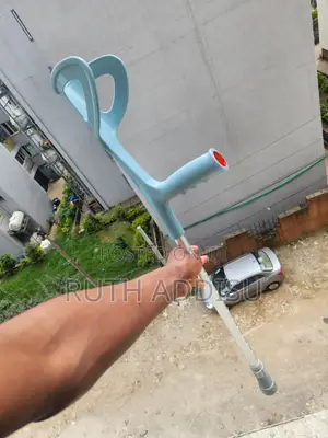 Photo - Elbow Medical Crutches Pair腔裏brand New Elbow Crutches冤獄crutches New