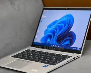 New Laptop HP EliteBook 830 G8 16GB Intel Core I5 SSD 512GB