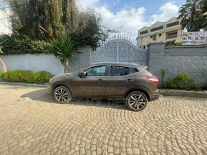 Nissan Qashqai 2016 Gray