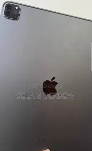 Photo - New Apple iPad 5 (2022) 256 GB