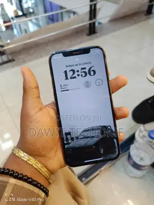 Photo - Apple iPhone 12 Pro 128 GB Silver