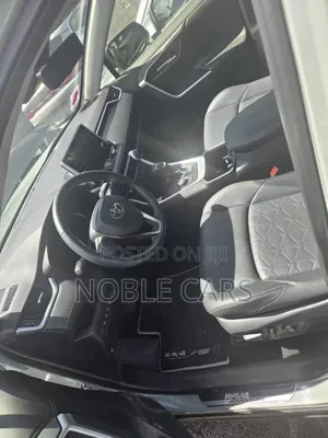 Toyota RAV4 2023 Green