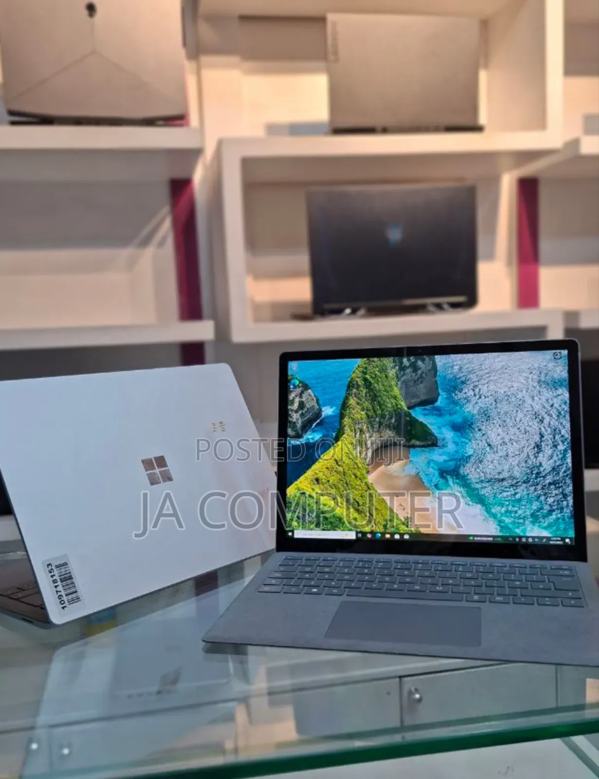 New Laptop Microsoft Surface 8GB Intel Core I5 SSD 512GB