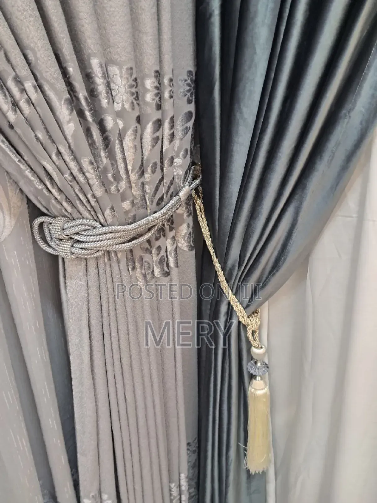 የመጋረጃ ማሰሪያ