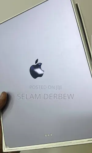 Photo - New Apple iPad Air 13 (2025) 128 GB