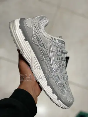 Photo - Nike Men’S Sneakers Silver Color Comfortable Sneakers
