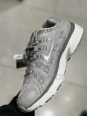 Nike Men’S Sneakers Silver Color Comfortable Sneakers