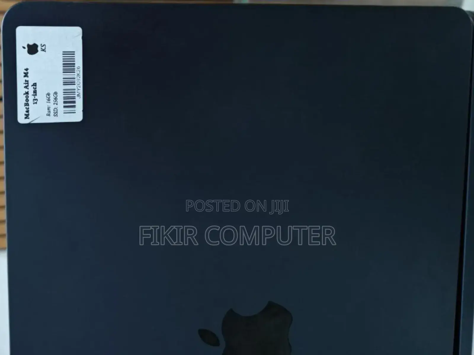 New Laptop Apple MacBook Air 2025 M4 13-Inch 16GB Apple M4 SSD 256GB