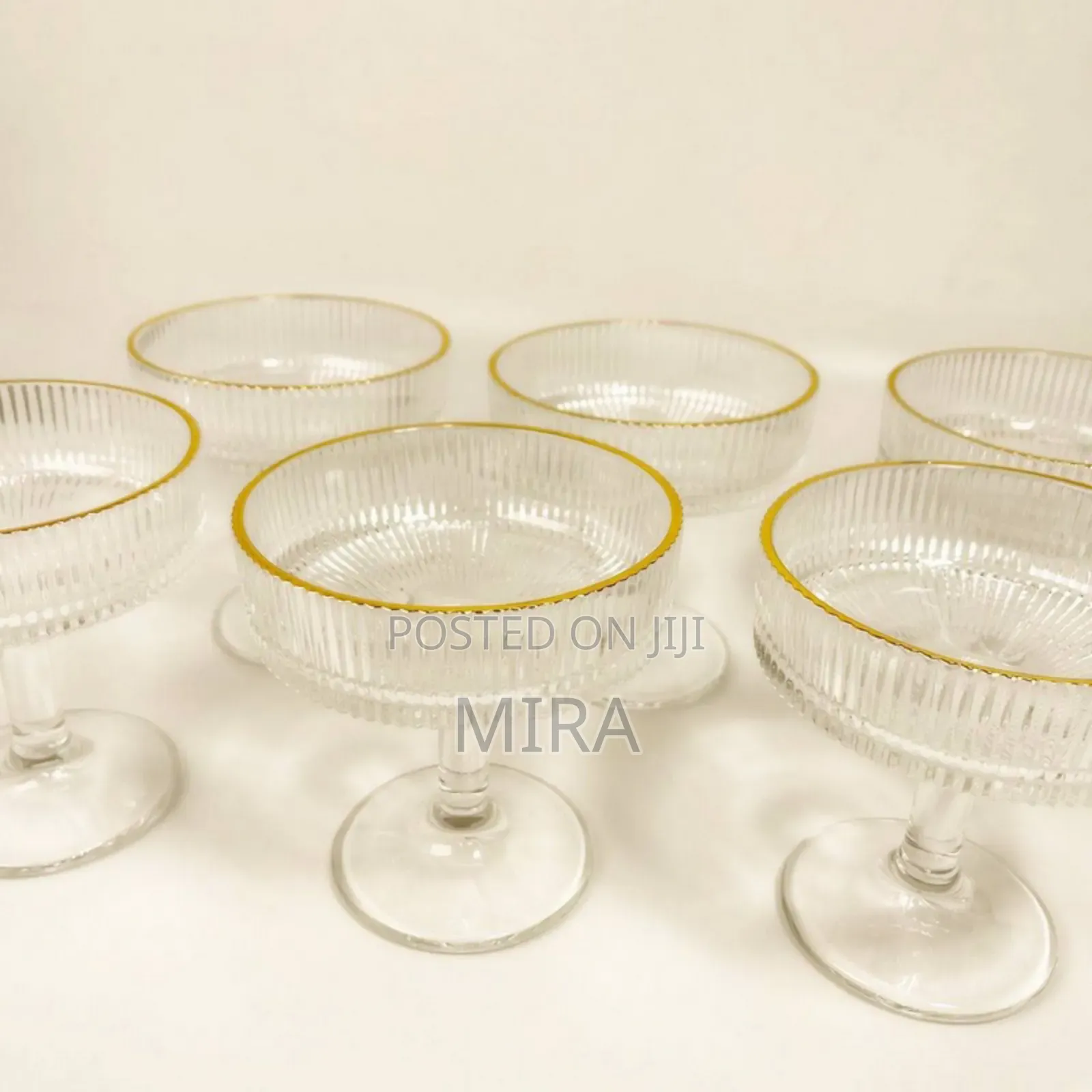 Golden Touch የአይስ ክሬም እና የፍሩት ፓንች ብርጭቆ