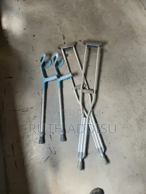 Photo - Elbow Crutches朱紅crutches堵塞crutches Medical墳墓crutches垂仔crutches Medical