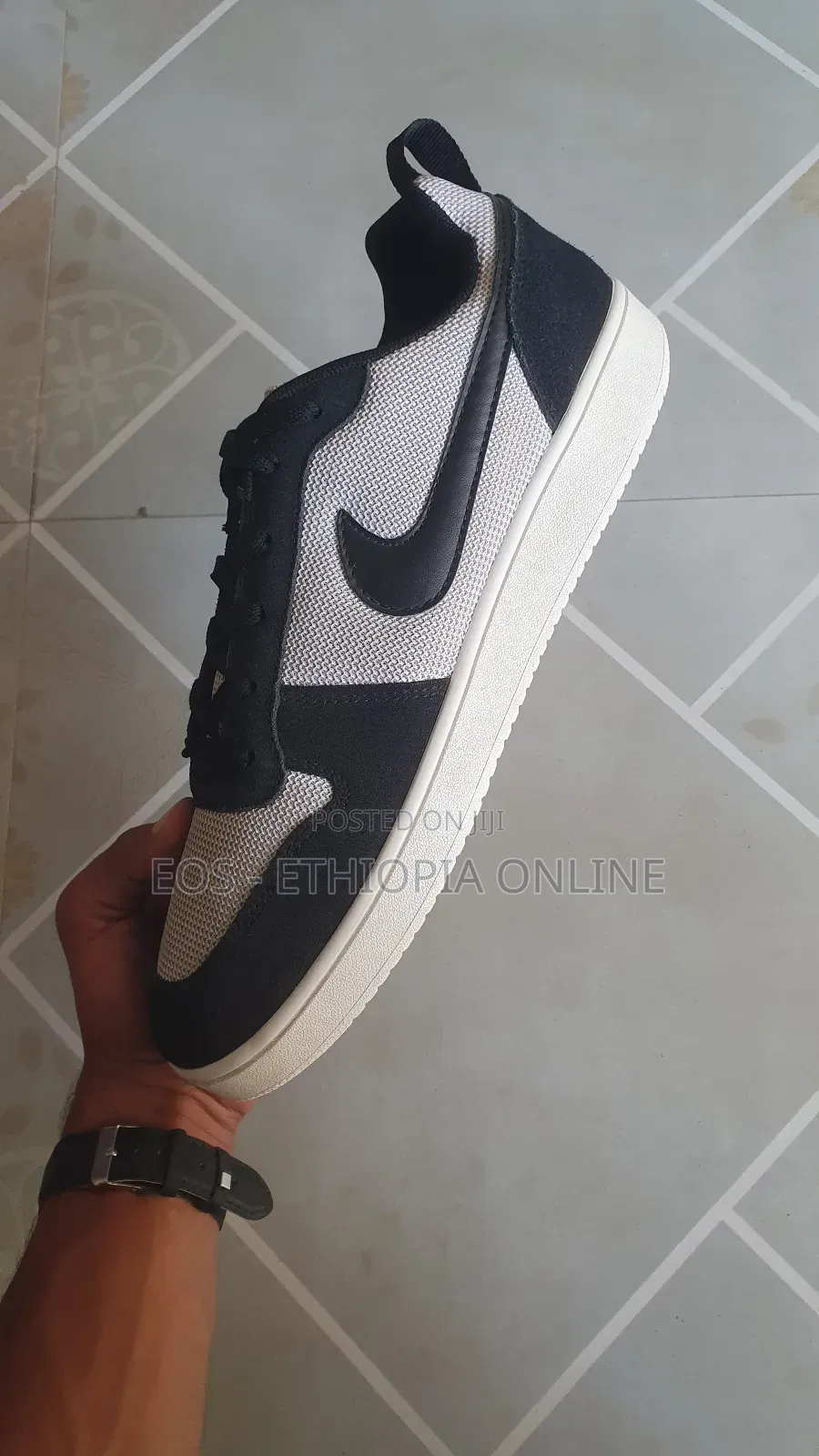 Nike Low Top Casual Sneaker [On Hand]