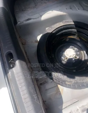 Toyota Platz 2005 Off white