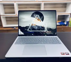 Photo - New Laptop Dell Plus 16 32GB Intel Core 7 SSD 1T